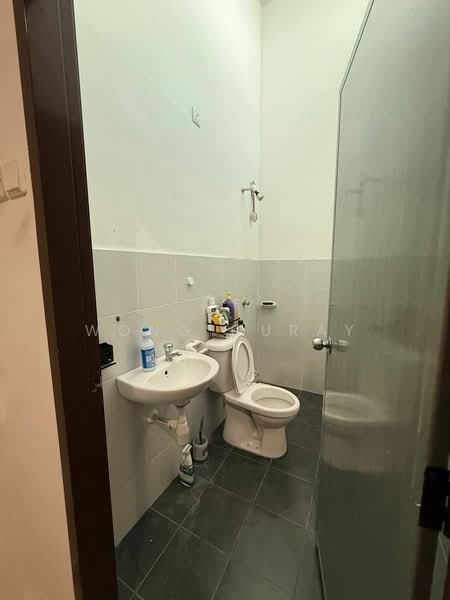 2-storey Terraced House for Sale in Kangkar Pulai (Skudai) - Wong Ouray - Bathroom - PropertyGuru.com.my