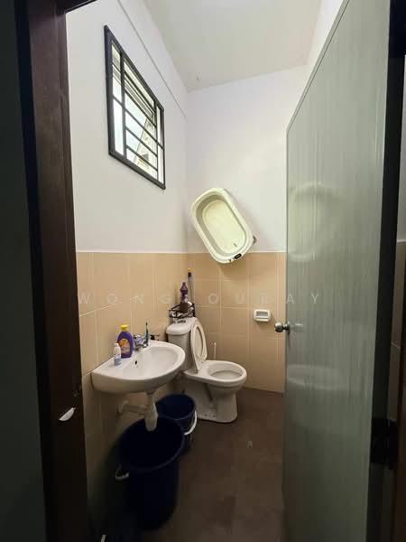 2-storey Terraced House for Sale in Kangkar Pulai (Skudai) - Wong Ouray - Bathroom - PropertyGuru.com.my