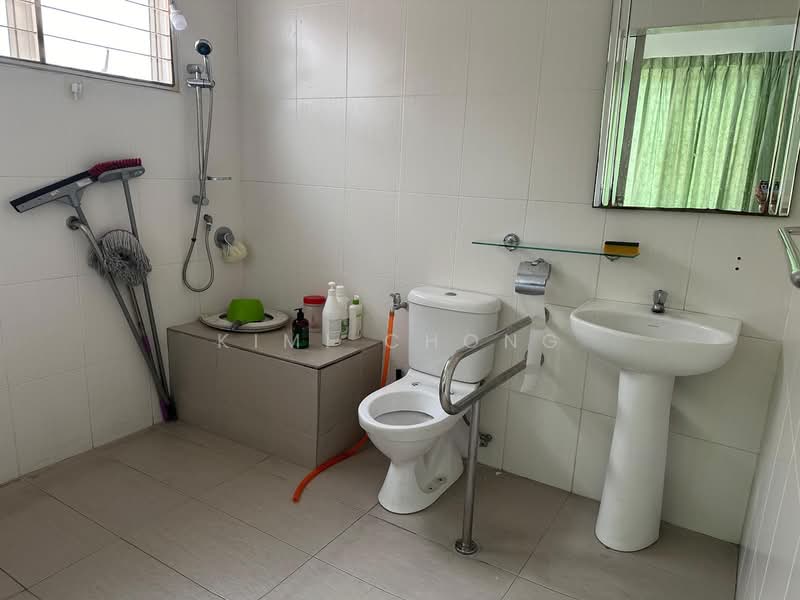 2-storey Terraced House for Sale in Taman Megah (Petaling Jaya) - Kimi Chong - Bathroom - PropertyGuru.com.my