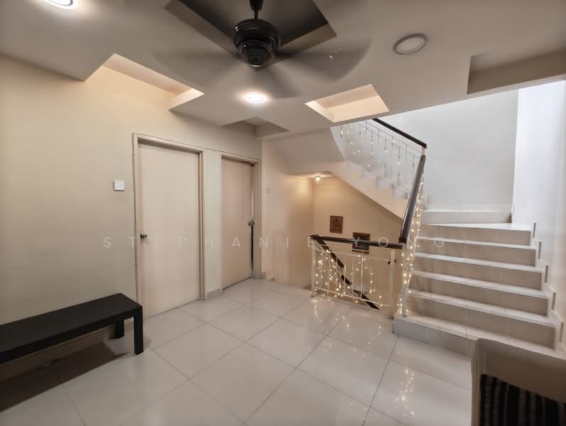 3-storey Terraced House for Sale in Balakong (Selangor) - Stephanie Yong - Entrance - PropertyGuru.com.my