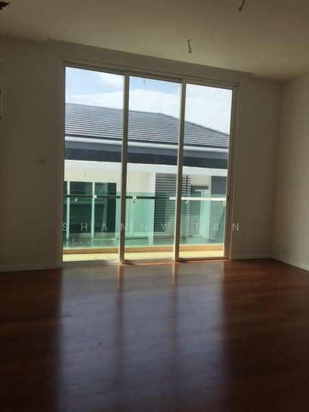 Semi-Detached House for Sale in Bandar Sungai Long (Selangor) - Shanny Tan - Balcony - PropertyGuru.com.my
