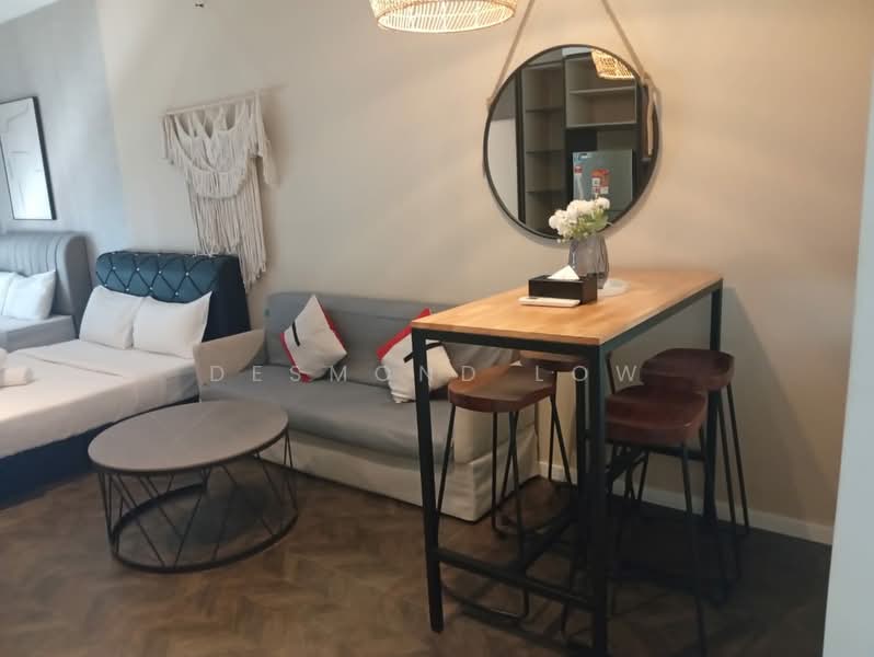 Servis Apartment untuk Disewa di Scarletz Suites @ KL City Centre - Desmond Low - Living Room - PropertyGuru.com.my