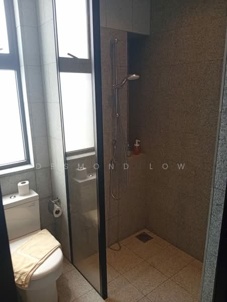 Servis Apartment untuk Disewa di Scarletz Suites @ KL City Centre - Desmond Low - Bathroom - PropertyGuru.com.my