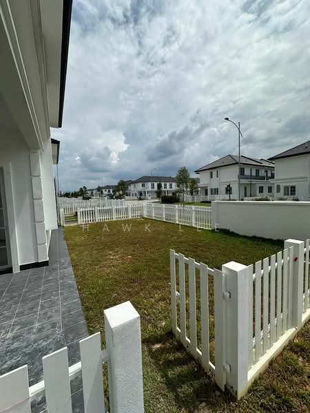 2-storey Terraced House for Rent in Semenyih (Selangor) - Hawk Lee - Exterior - PropertyGuru.com.my