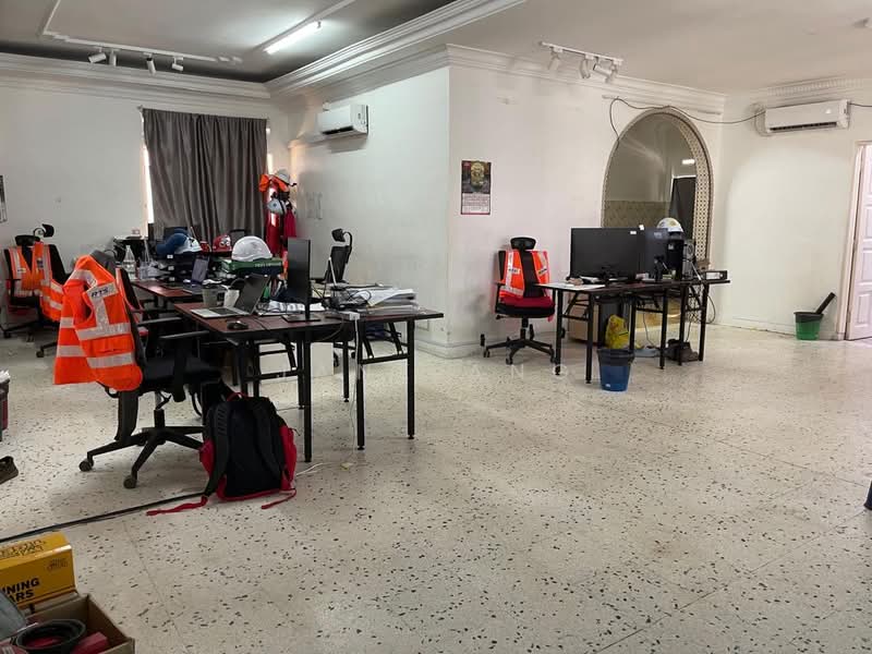 Rumah Banglo untuk Dijual di Taman Sri Tebrau (Johor Bahru) - Jane Ang - Study - PropertyGuru.com.my