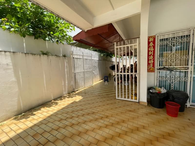 Rumah Banglo untuk Dijual di Taman Sri Tebrau (Johor Bahru) - Jane Ang - Exterior - PropertyGuru.com.my