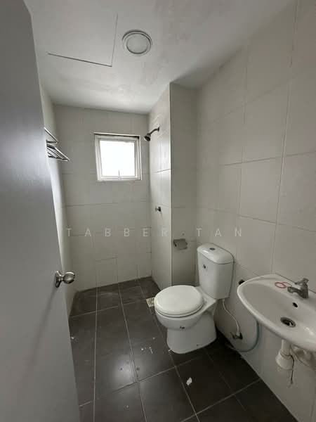 Kondominium untuk Disewa di Imperial Residence - Tabber Tan - Bathroom - PropertyGuru.com.my