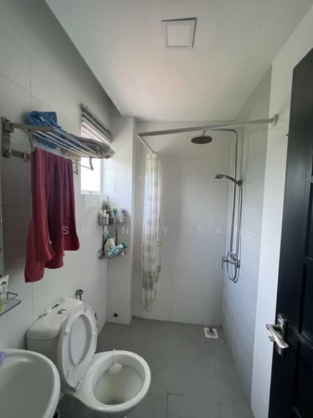 Semi-Detached House for Sale in Sungai Long (Bandar Sungai Long) - Shanny Tan - Bathroom - PropertyGuru.com.my