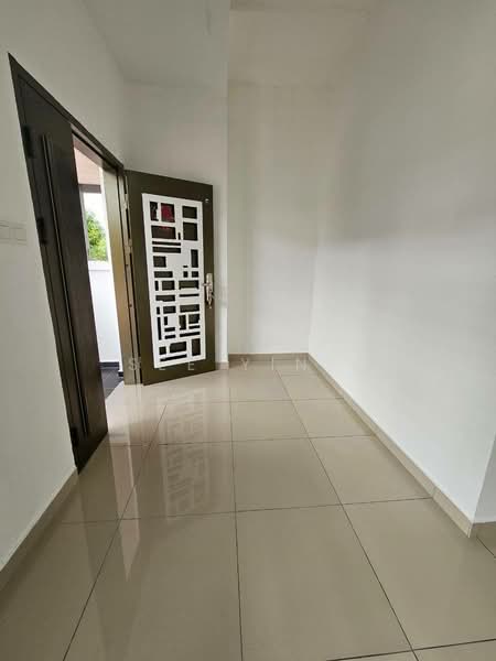 Cluster House for Sale in Iskandar Puteri (Nusajaya) (Johor) - See Yin . - Entrance - PropertyGuru.com.my