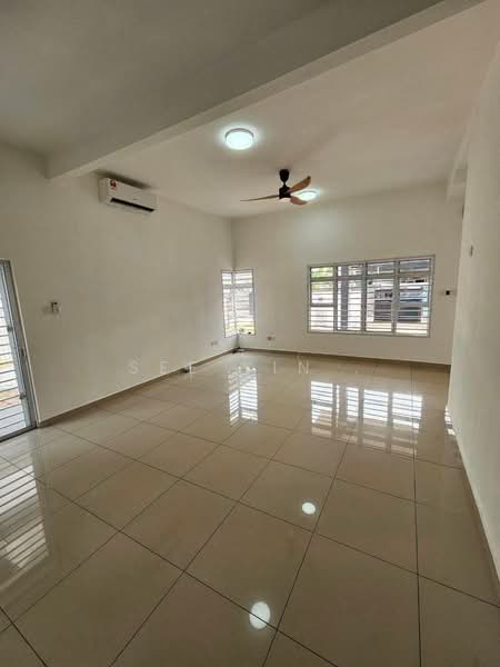 Cluster House for Sale in Iskandar Puteri (Nusajaya) (Johor) - See Yin . - Living Room - PropertyGuru.com.my
