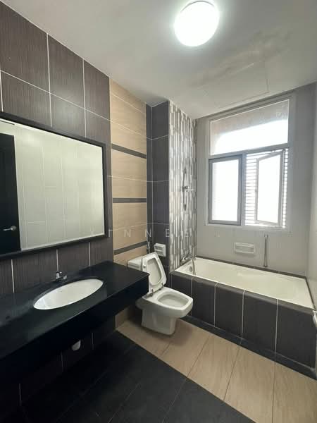 Condominium for Rent at Fettes Residence - Xinnee . - Bathroom - PropertyGuru.com.my