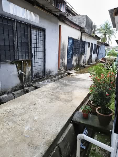 2-storey Terraced House for Sale in Simpang Renggam (Johor) - Marcus Tey - Exterior - PropertyGuru.com.my