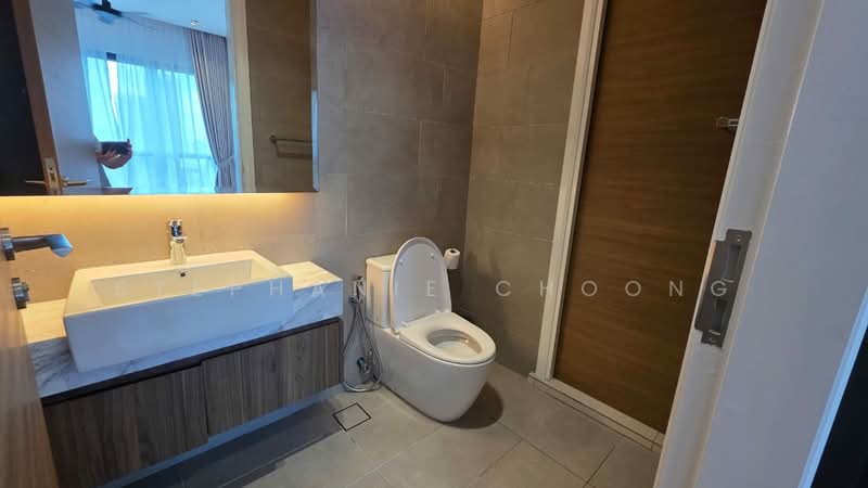 Servis Apartment untuk Disewa di Aria - Stephanie Choong - Bathroom - PropertyGuru.com.my