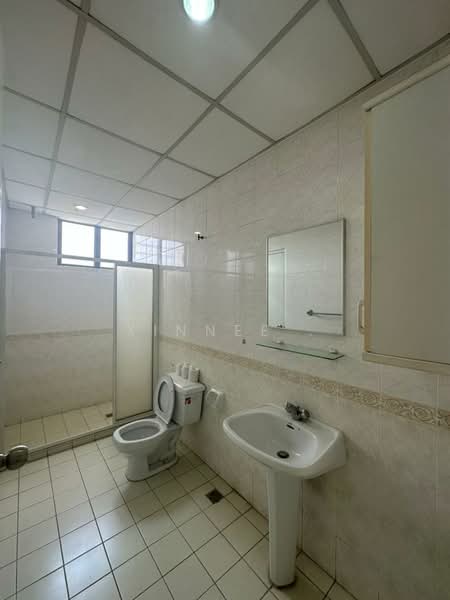 Kondominium untuk Disewa di Sri Pangkor Condominium - Xinnee . - Bathroom - PropertyGuru.com.my