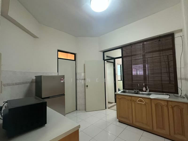 Kondominium untuk Disewa di Sri Pangkor Condominium - Xinnee . - Kitchen - PropertyGuru.com.my