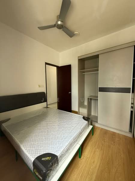 Servis Apartment untuk Dijual di Amberside @ Country Garden Danga Bay - Jee Hui - Bedroom - PropertyGuru.com.my