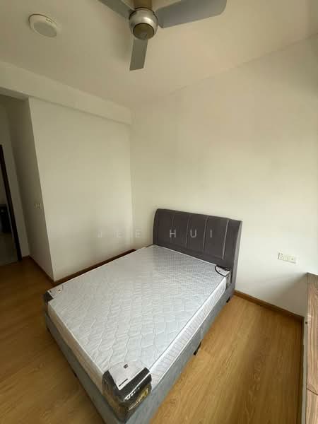 Servis Apartment untuk Dijual di Amberside @ Country Garden Danga Bay - Jee Hui - PropertyGuru.com.my