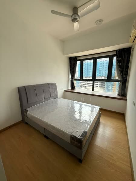 Servis Apartment untuk Dijual di Amberside @ Country Garden Danga Bay - Jee Hui - Bedroom - PropertyGuru.com.my