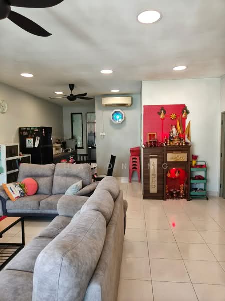 2-storey Terraced House for Sale in Johor Bahru (Johor) - Sharon Ng - Living Room - PropertyGuru.com.my