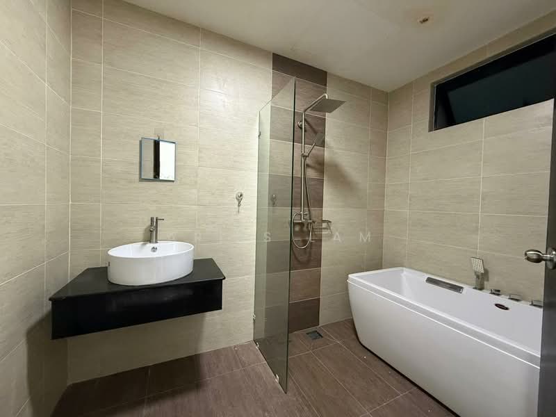 Servis Apartment untuk Dijual di Molek Regency - Aries Lam - PropertyGuru.com.my