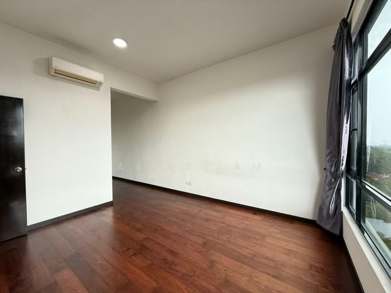 Servis Apartment untuk Dijual di Molek Regency - Aries Lam - PropertyGuru.com.my