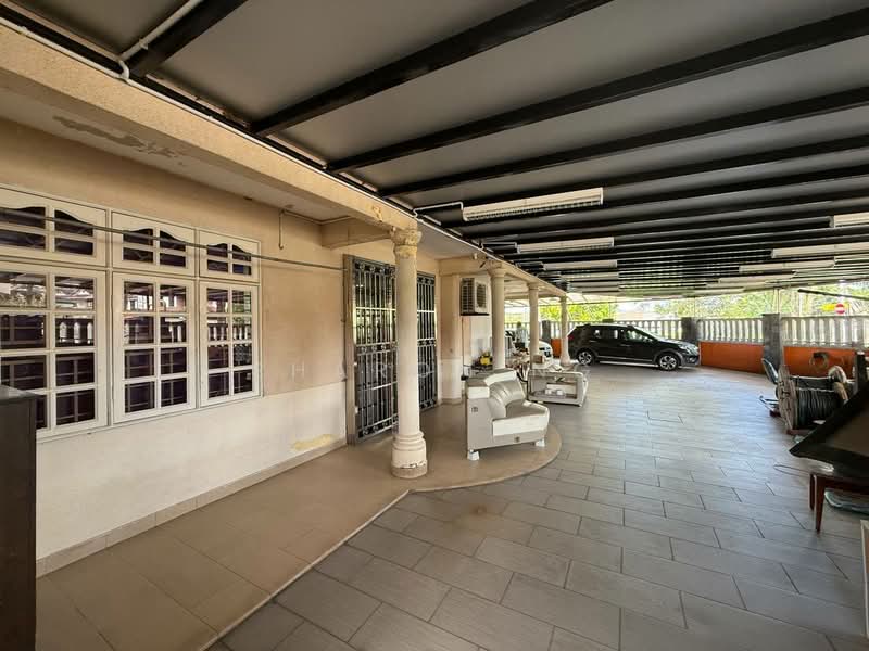 Rumah Teres 2 Tingkat untuk Dijual di Permas Jaya (Johor) - Sharon Ng - Exterior - PropertyGuru.com.my