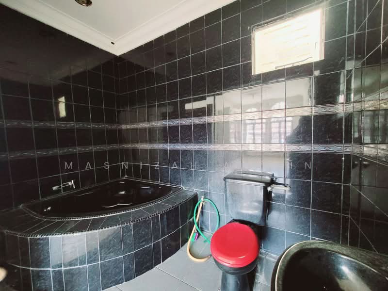 1-storey Terraced House for Sale in Bukit Sentosa (Rawang) - Masnizah Arifin - Bathroom - PropertyGuru.com.my