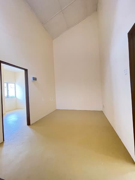 2-storey Terraced House for Sale in Bandar Putra (Kulai) - Lui Lui - Interior - PropertyGuru.com.my