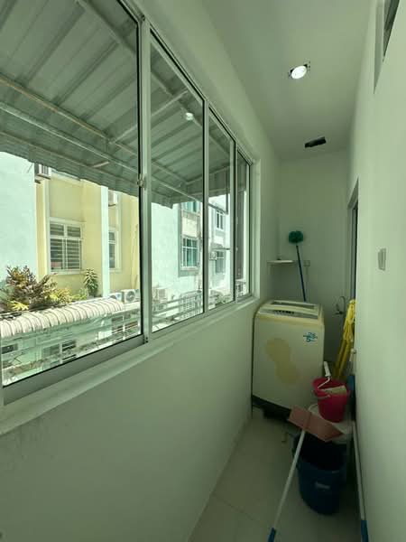 3-storey Terraced House for Rent in Tanjung Bungah (Penang) - Xinnee . - Balcony - PropertyGuru.com.my