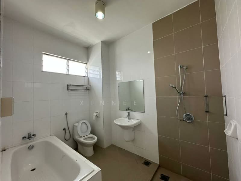 3-storey Terraced House for Rent in Tanjung Bungah (Penang) - Xinnee . - Bathroom - PropertyGuru.com.my