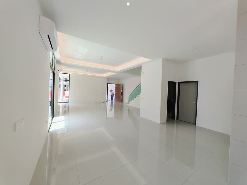 Semi-Detached House for Sale in Bandar Bukit Puchong (Puchong) - Jeff Tan - Living Room - PropertyGuru.com.my