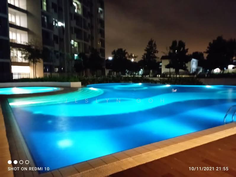Kondominium untuk Dijual di Scott Towers @ Larkin JB - Jeslyn Goh - Pool - PropertyGuru.com.my