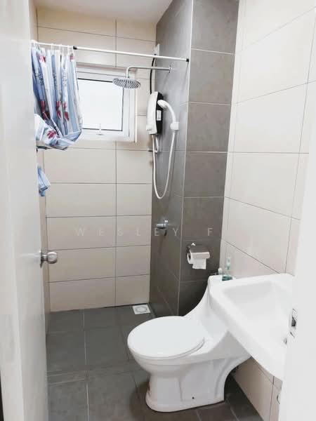 Condominium for Sale at The Holmes 2 - Wesley Fu - Bathroom - PropertyGuru.com.my