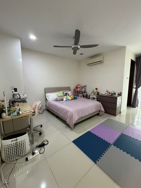 3-storey Terraced House for Sale in Seksyen U15 (Shah Alam) - Anna Goh - Bedroom - PropertyGuru.com.my
