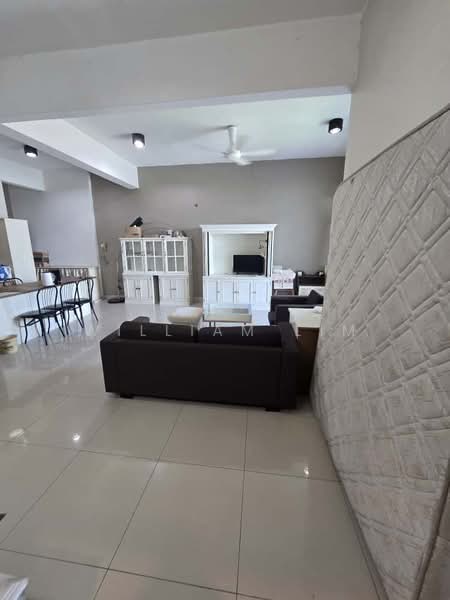 Kondominium untuk Disewa di I-Regency Condominium (Ideal Regency) - William Lim - Living Room - PropertyGuru.com.my