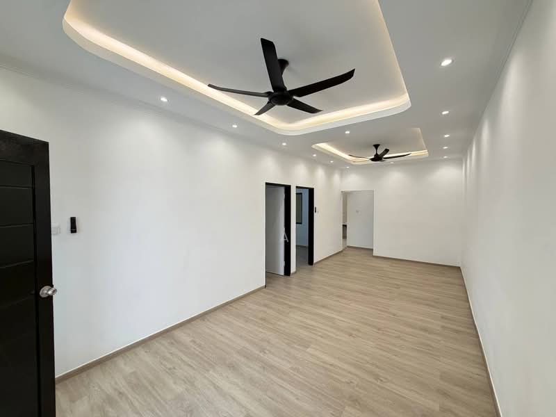 1-storey Terraced House for Sale in Taman Rinting (Masai) - Zira . - Living Room - PropertyGuru.com.my