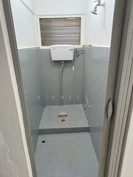 Rumah Teres 2 Tingkat untuk Disewa di Bukit Gedung (Bayan Baru) - Xinnee . - Bathroom - PropertyGuru.com.my