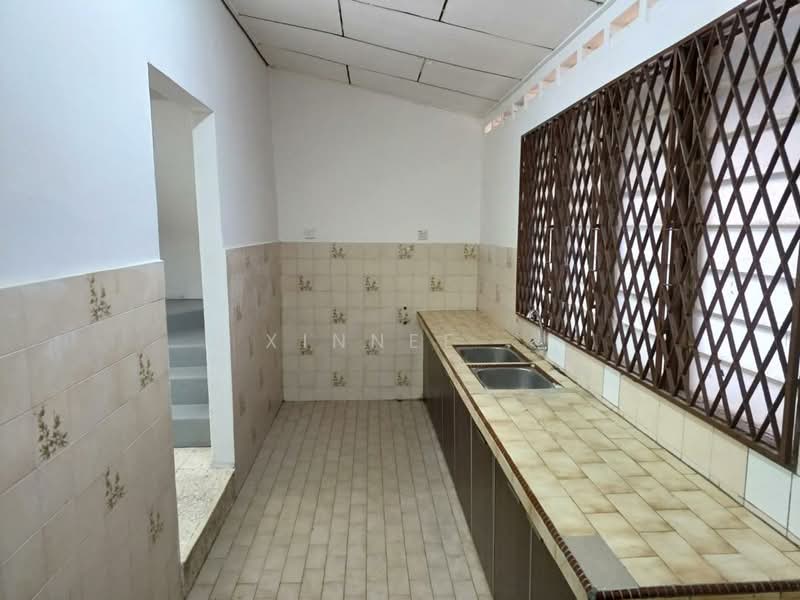 Rumah Teres 2 Tingkat untuk Disewa di Bukit Gedung (Bayan Baru) - Xinnee . - Kitchen - PropertyGuru.com.my