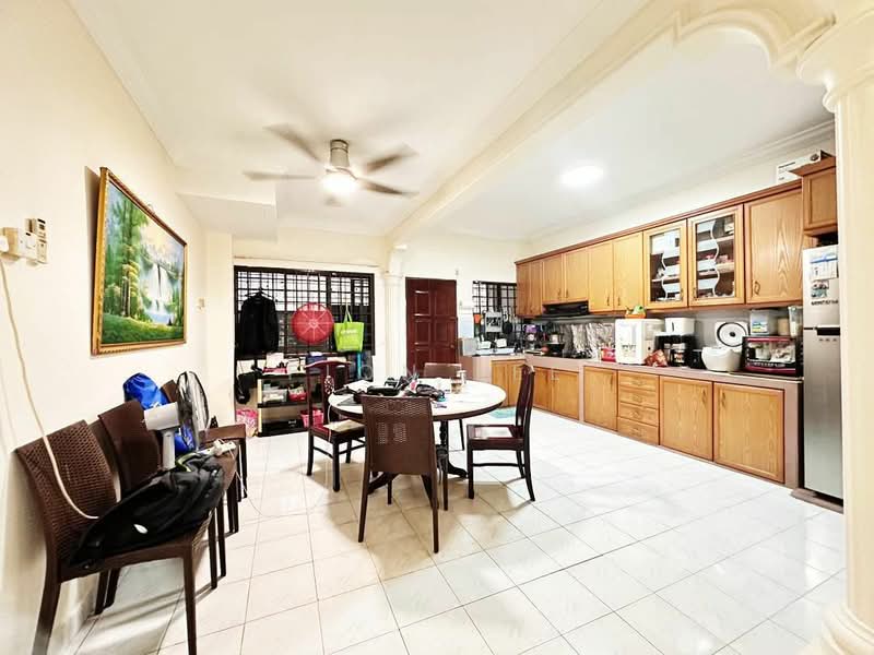 2-storey Terraced House for Sale in Skudai (Johor) - Fion Lee - Kitchen - PropertyGuru.com.my
