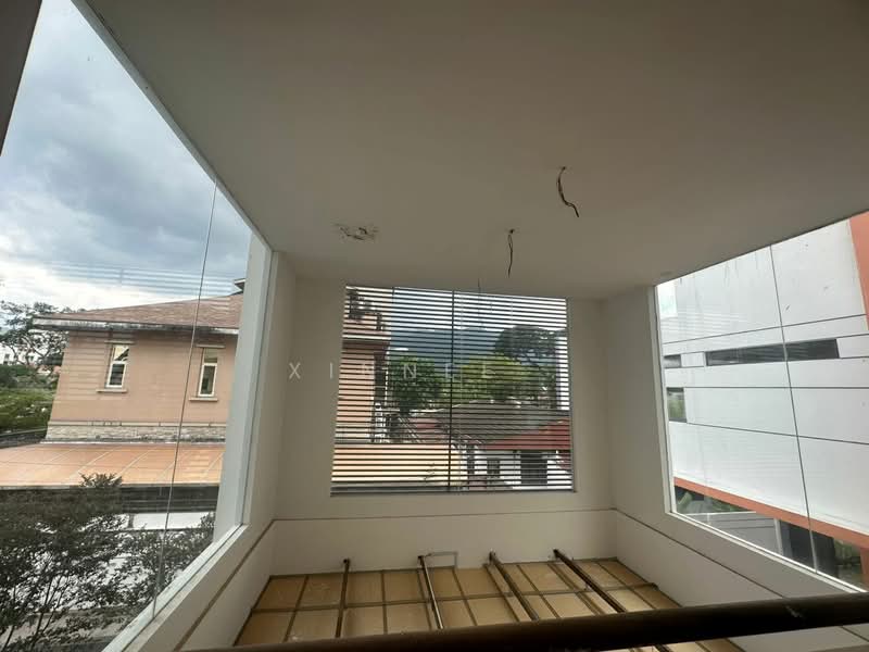 Rumah Banglo untuk Disewa di Taman Scotland (George Town) - Xinnee . - Balcony - PropertyGuru.com.my