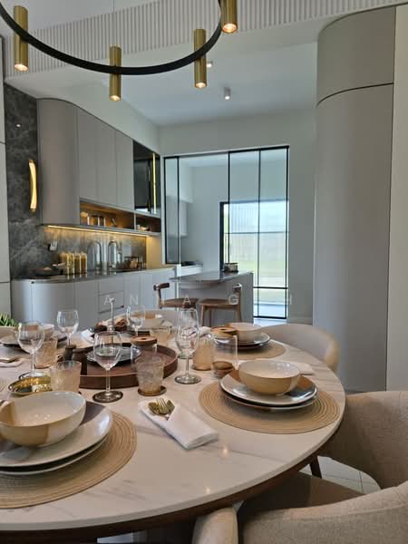 3-storey Terraced House for Sale in Seksyen U15 (Shah Alam) - Anna Goh - Dining Room - PropertyGuru.com.my