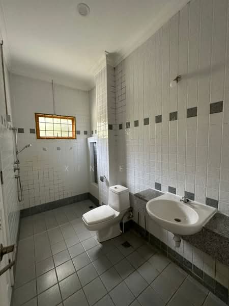 Shop / Office for Rent in Tanjung Bungah (Penang) - Xinnee . - Bathroom - PropertyGuru.com.my