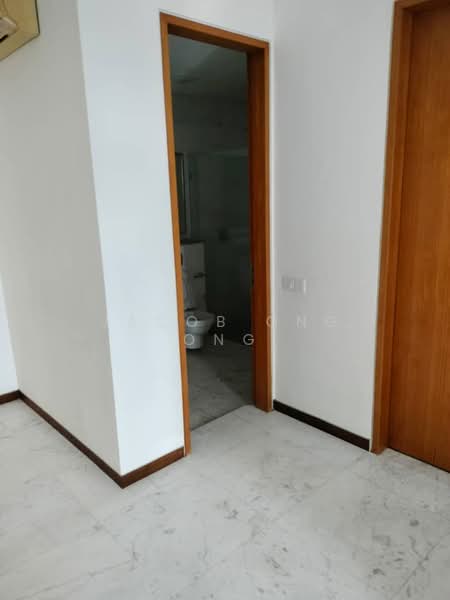 Servis Apartment untuk Dijual di Twins @ Damansara Heights - Jacob Ong - Bathroom - PropertyGuru.com.my