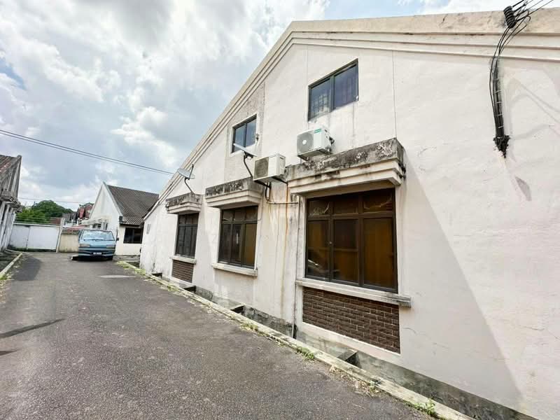 Rumah Teres 1 Tingkat untuk Dijual di Taman Tebrau Jaya (Johor Bahru) - Zira . - Exterior - PropertyGuru.com.my