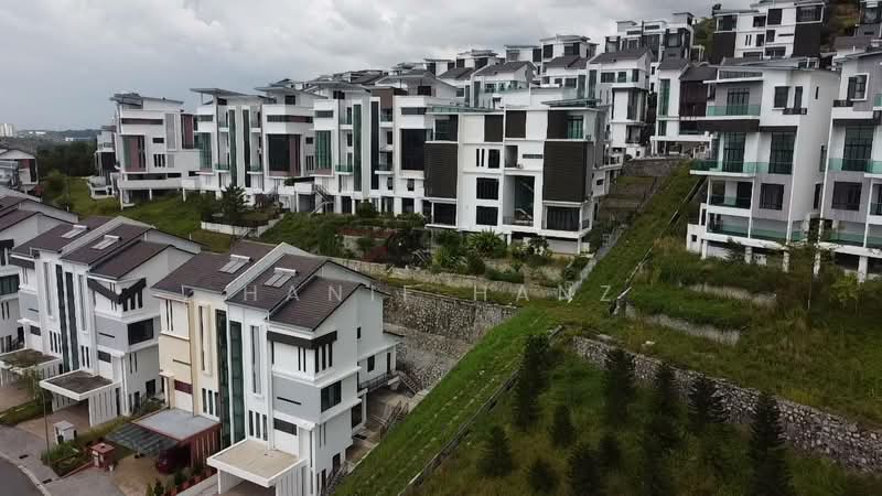 Rumah Berkembar untuk Dijual di Subang Jaya (Selangor) - Hanif Hanz - Exterior - PropertyGuru.com.my