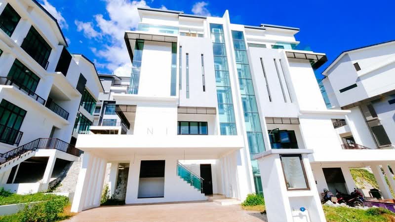 Rumah Berkembar untuk Dijual di Subang Jaya (Selangor) - Hanif Hanz - Exterior - PropertyGuru.com.my