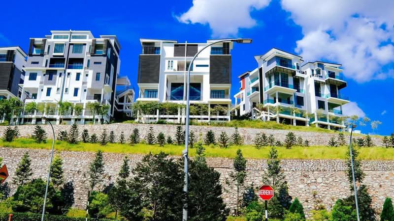 Rumah Berkembar untuk Dijual di Subang Jaya (Selangor) - Hanif Hanz - Exterior - PropertyGuru.com.my