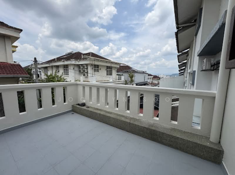 2.5-storey Terraced House for Sale in Taman Bukit Serdang (Seri Kembangan) - Jocelyn Soo - Exterior - PropertyGuru.com.my