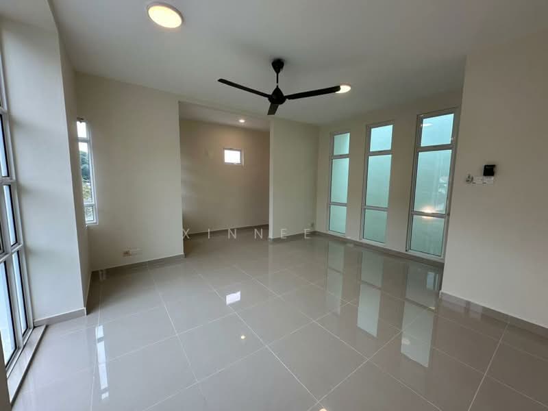 Rumah Berkembar untuk Disewa di Ashley Green (Gelugor) - Xinnee . - Living Room - PropertyGuru.com.my