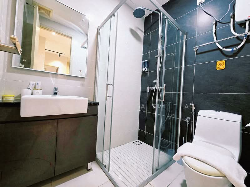 Condominium for Sale at Amberside @ Country Garden Danga Bay - Stella Narita - Bathroom - PropertyGuru.com.my